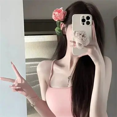 2025新番《蕾卡乃華麗且我的女王》 - 无广告免费全集观看 - HD高清无删减版在线播