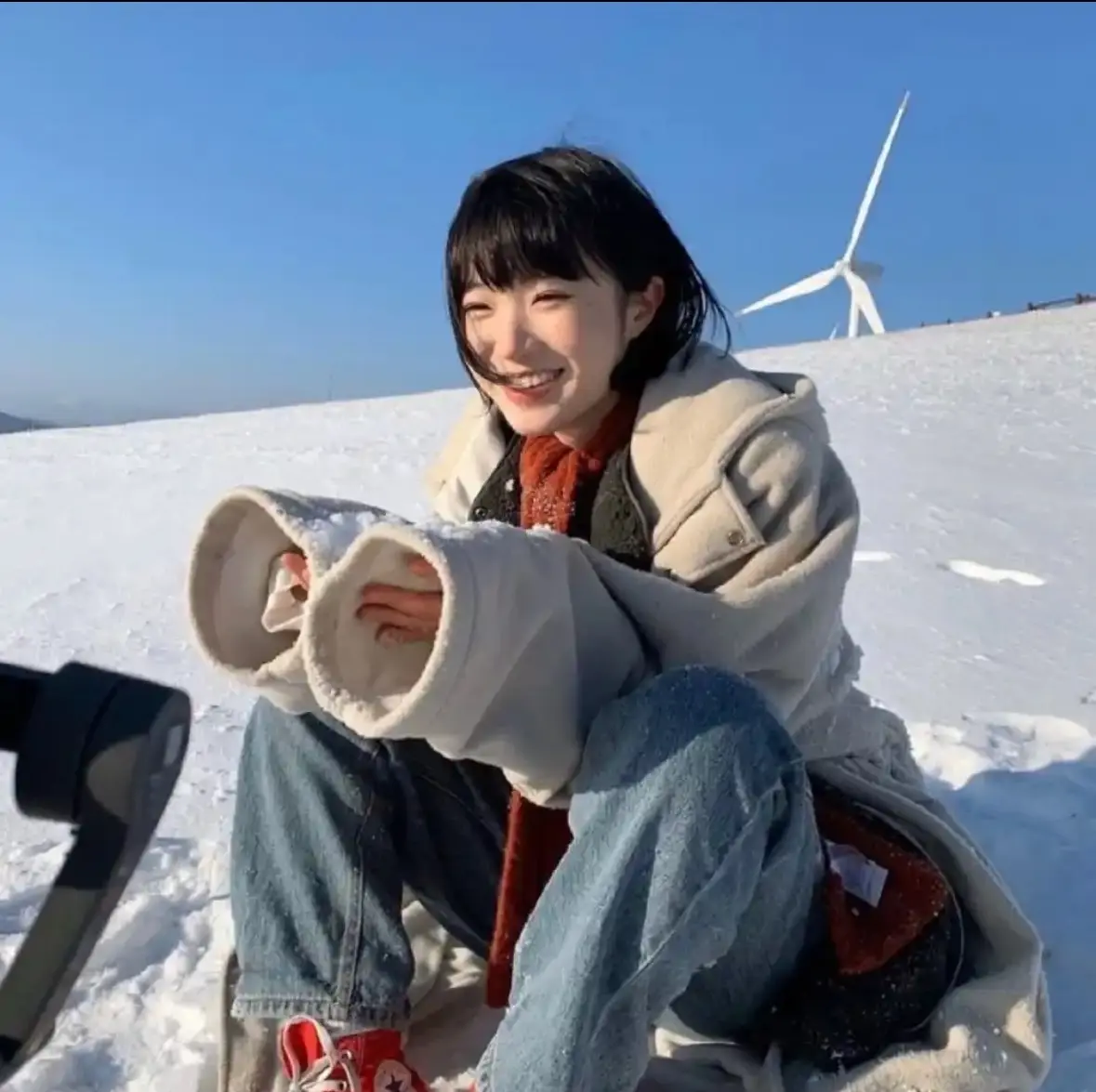 《佳木斯新玛特迪桑特女导购事件》相关资源图片