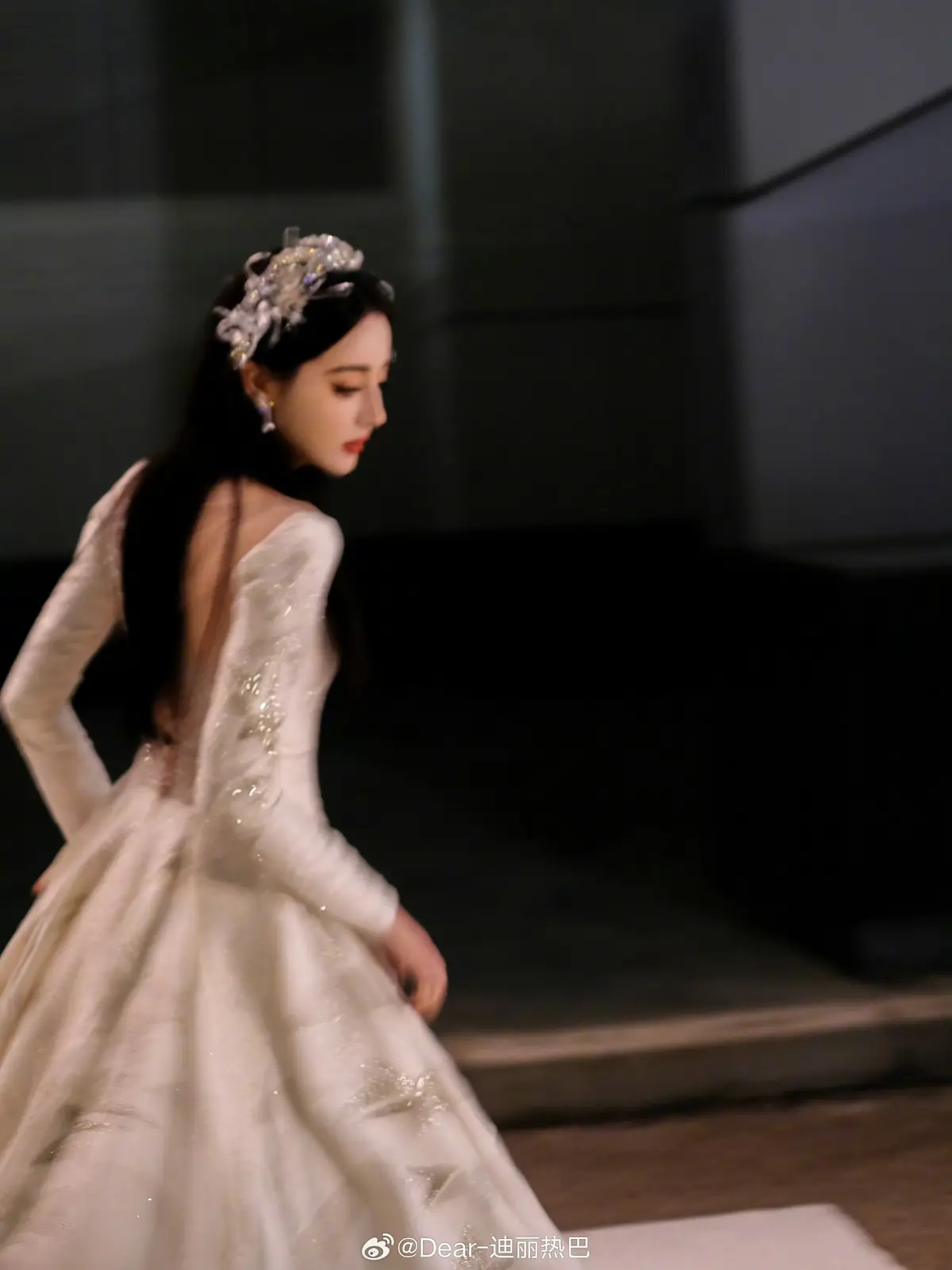 2025法国剧情片《异国女郎在巴黎》4K高清观看-双语字幕无删减版-浪漫巴黎爱情故事