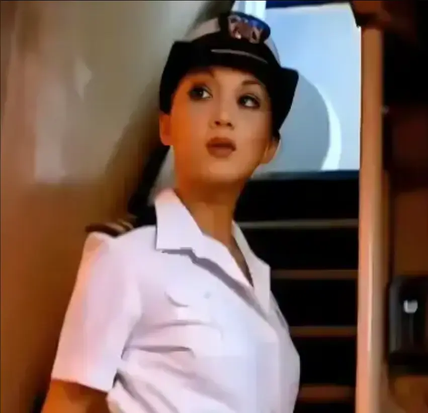 啄木鸟系列军舰上的女兵电影电视剧免费观看 - 高清在线播放完整版 - 军舰女兵啄木鸟HD资源无删减