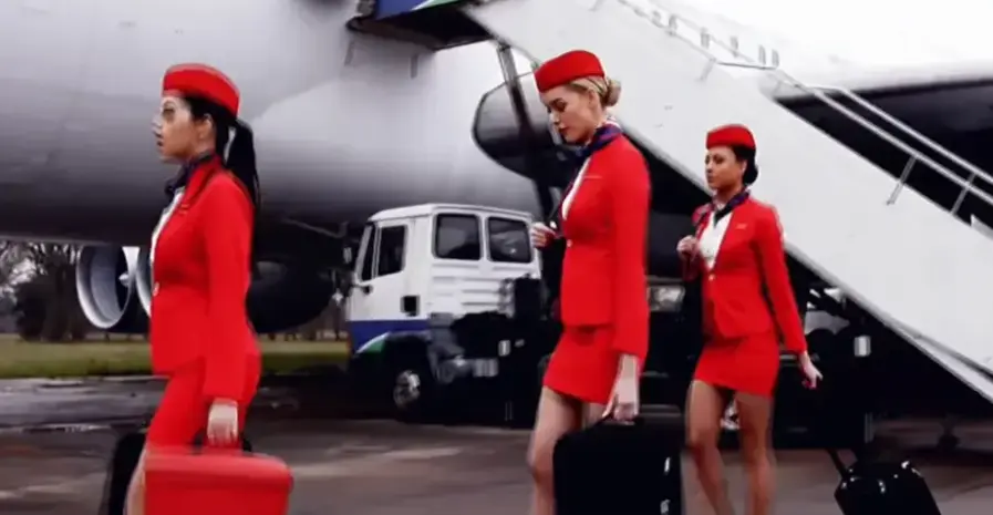 法国空姐2018电影高清中字完整版-720P免费在线观看-法版满天星资源获取-机舱是封闭的