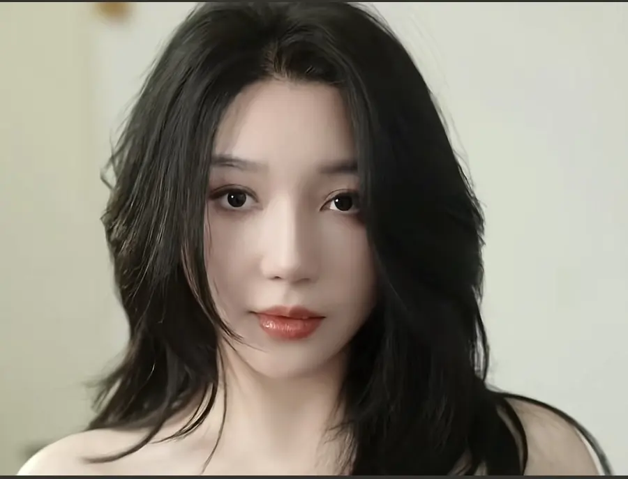 《三人行》资源下载-1080P高清画质看三人行-eily教母三部曲无删减完整版在线享